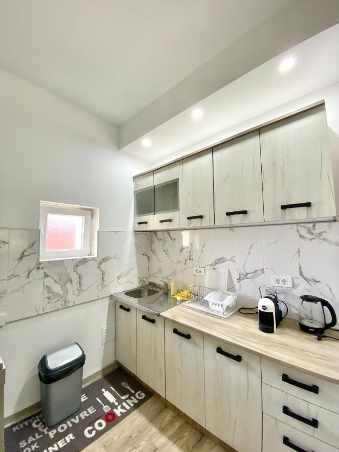 Apartments Lav โกตอร์ ภายนอก รูปภาพ
